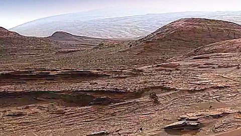 ‘नासा’च्या रोव्हरला दिसल्या मंगळावरील टेकड्या