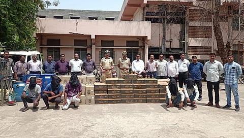 Dhule : चिंचवार शिवारात बनावट दारूचा कारखाना उद्ध्वस्त