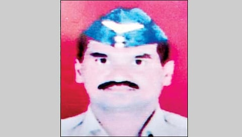 स्वेच्छानिवृत्तीच्या पैशासाठी हवालदाराची आत्महत्या