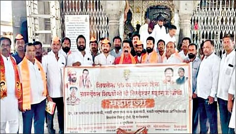 सिध्देश्वरांच्या महाआरतीने शिवसेना वर्धापन दिन