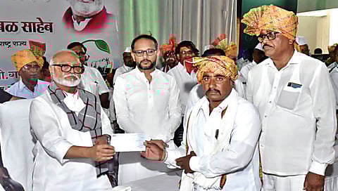 शेतकर्यांना सावकारी पाशातून मुक्त करण्यात सोसायट्यांचे योगदान : ना. छगन भुजबळ