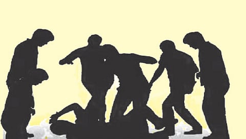 धुळे : सांडपाण्याच्या वादातून शेजारी बनले वैरी