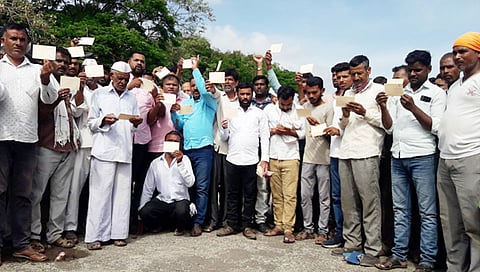 कांदाप्रश्नी लासलगावी प्रहारचे आंदोलन ; पंतप्रधानांना पत्र पाठवून केली ‘ही’ मागणी