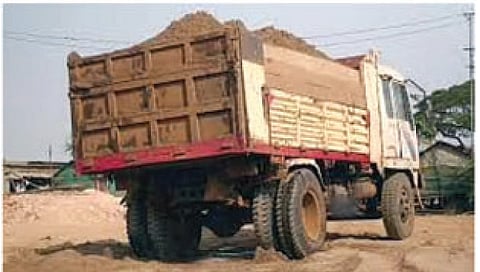 सावे येथे अवैध वाळू उपशावर कारवाई