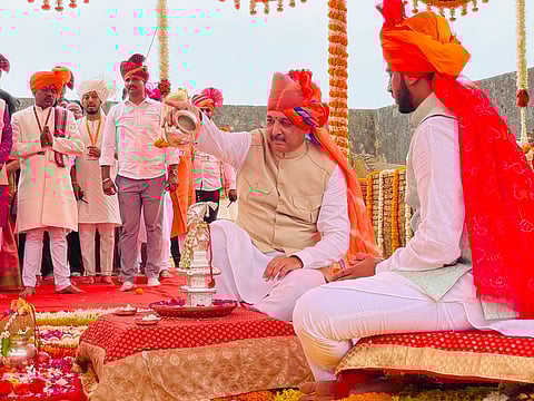 किल्ले रायगडावर ३४८ वा शिवराज्याभिषेक सोहळा उत्साहात साजरा