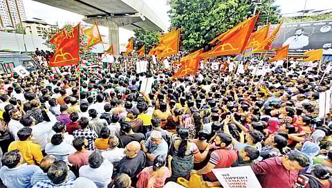 ठाण्यात शिंदे समर्थकांचे जोरदार शक्तिप्रदर्शन