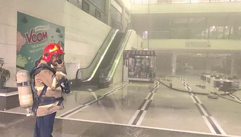 हाय स्ट्रीट मॉलच्या तिसर्या माळ्यावर भीषण आग