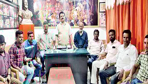 बेळगाव : सीमाभागातील शिवसैनिक ठाकरेंच्या पाठीशी