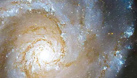 ‘हबल’ने टिपले आकाशगंगेचे ‘हृदय’!