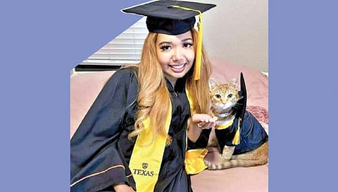 मांजर झाली ‘पदवीधर’!