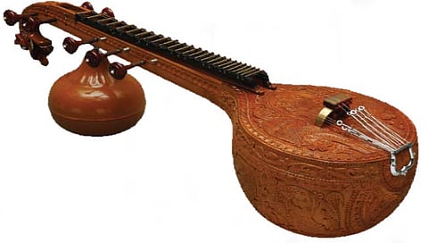 सांगली : मिरजेतील तंतुवाद्य कारागिर देणार मलेशियातील संगीतप्रेमींना धडे