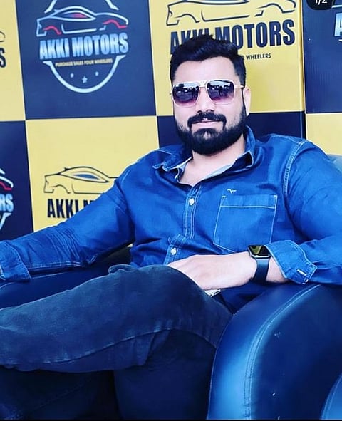 देवाच्या दारात लग्नपत्रिका ठेवण्यासाठी गेलेल्या नवरदेवासह तिघांवर काळाने घातला घाला