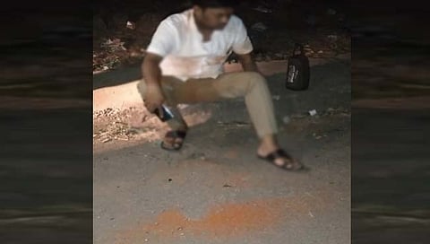 सोलापूर : हॉटेल व्यवसायिकाच्या डोळ्यात चटणी टाकून अज्ञात चोरट्यांनी ३९ हजार रुपये लुटले