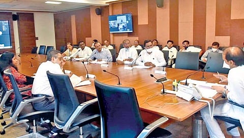 आष्टी, मोहोळमधील 9 गावांच्या पाण्याची सोय करा