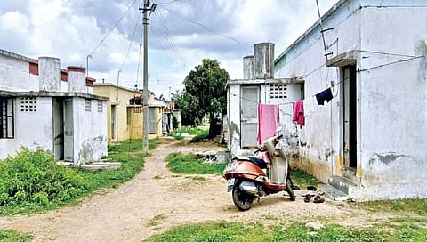 सोलापूर : घरकूल अनुदानात भेदभाव; ग्रामीण लाभार्थ्यांत नाराजी