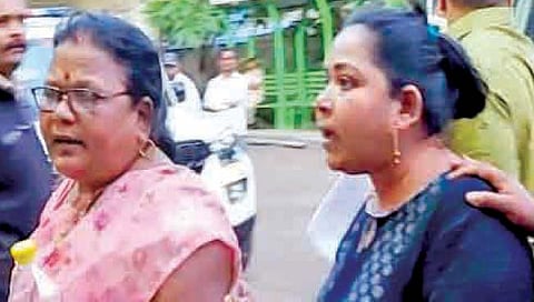 इचलकरंजीतील व्यापार्याला हनी ट्रॅप; पाचजणांना अटक