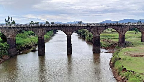 ब्रिटिशकालीन वारणा पूल ’नाबाद 141’ वर्षे