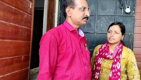 ऐकावे ते नवलच! औरंगाबादमध्ये पावसाळ्यात घरात पाणी शिरते म्हणून घरच हवेत उचलले!