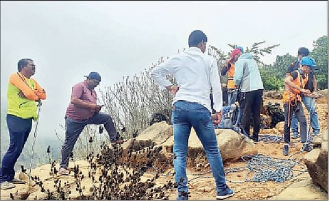 बेपत्ता ओमकारचा अद्याप शोध नाहीच; पिंपरी दरी पॉइंटजवळ आठ दिवस शोधकार्य