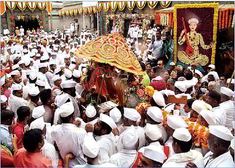 तुझ्या दर्शनाची लागलीसे आस