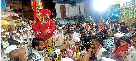 माउलींचे हिरा-मोती अश्व आळंदीत दाखल; देवस्थानच्या वतीने परंपरागत स्वागत