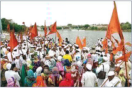 पिंपरी: इंद्रायणीचा तीर वारकर्यांच्या भेटीने गहिवरला