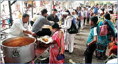 पिंपरी: कांदा मुळा भाजी अवघी विठाई माझी या अभंगाचा प्रत्यय देहूत आला