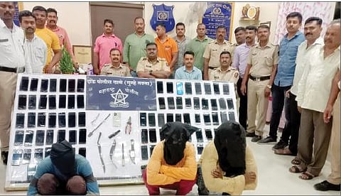 मोबाईल चोरी करणार्या टोळीला अटक