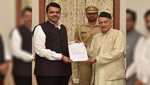 देवेंद्र फडणवीस यांनी घेतली राज्यपालांची भेट; सरकारची बहुमत चाचणी घेण्याची केली मागणी