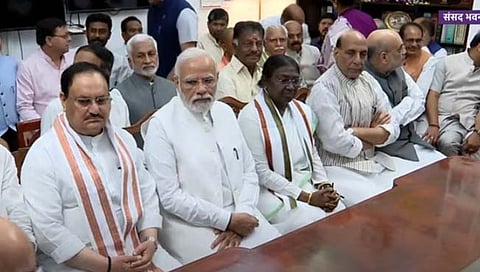 राष्ट्रपती निवडणूक : ‘एनडीए’च्या उमेदवार द्रौपदी मुर्मू यांचा उमेदवारी अर्ज दाखल, पीएम मोदींची उपस्थिती