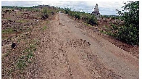 नारायणगाव-खोडद रस्त्याची अत्यंत दुरवस्था