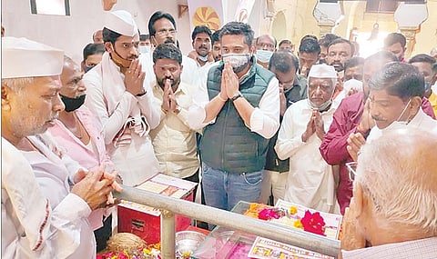 गोदड महाराज भक्त निवासासाठी 5 कोटी, आमदार रोहित पवारांनी शब्द पाळला