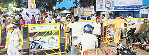 आळंदीत वाहन प्रवेश बंदीचा स्थानिकांना फटका