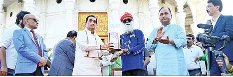 …तर जीवन सुगंधित होईल; सद्गुरू जग्गी वासुदेव यांचे विचार