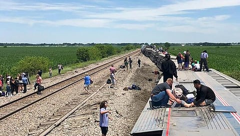 America train accident : अमेरिकेत भीषण रेल्वे अपघात; ४६ जणांचा मृत्यू