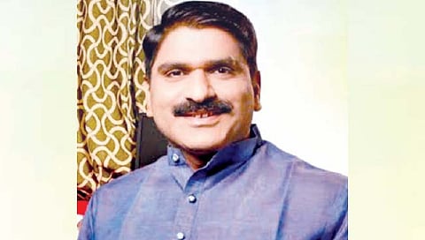 Vaibhav Patil v/s Anil Babar : मंत्रिपदाच्या आशेने पळून गेलाय, हे मान्य करा : वैभव पाटील यांचा अनिल बाबरांवर पलटवार