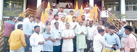 जमावाला भडकावणार्यांना अटक करण्याची बजरंग दलाची मागणी; जिल्हाधिकार्यांना निवेदन