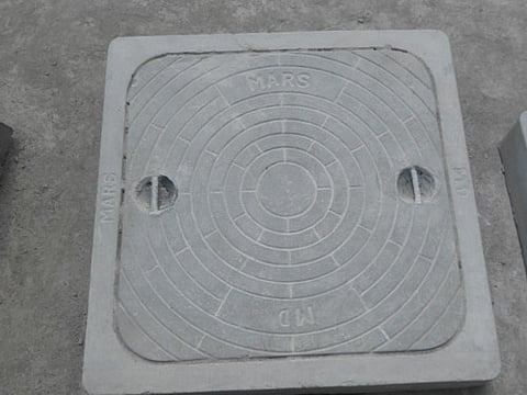 नगर: गटार कामाबाबत मुख्याधिकार्यांकडे तक्रार