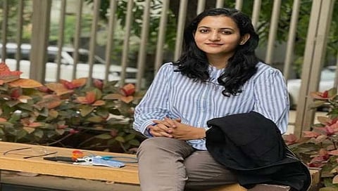 MPSC Result : सातत्य, कष्ट आणि आई-बाबांच्या पाठिंब्याने यश, ऐश्वर्या नाईक बनली भूमिअभिलेख उप-अधिक्षक