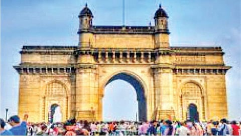 अर्थसत्ता विरुद्ध निसर्गसत्ता