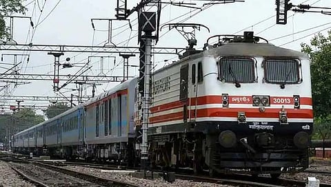 रत्नागिरी : रेल्वे विद्युतीकरणाचे गांभीर्य मोदी यांनाच समजले