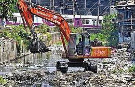 ‘नालेसफाईची कामे जूनअखेर पूर्ण होतील’