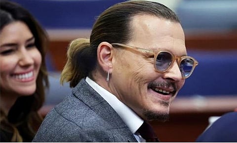 Johnny Depp gives tip : भारतीय जेवणाची लज्जतच न्यारी…हॉलीवूड अभिनेत्याने वेटरला दिली तब्बल ४९ लाखांची टिप!