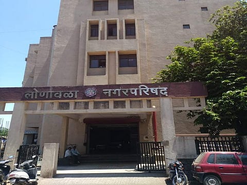 वाहने पार्क करून गायब होणार्यांवर कारवाई, लोणावळा मुख्याधिकारी पंडित पाटील यांचा इशारा