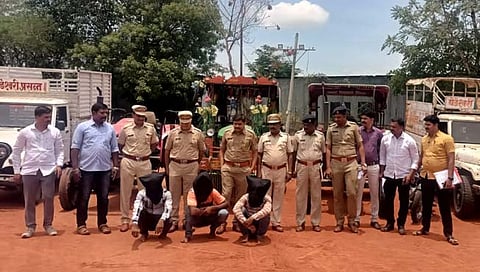 सोलापूर : दुचाकी, चारचाकी वाहने चोरणारी टोळी जेरबंद