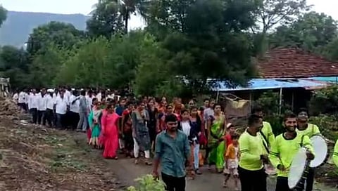 Omkar Pawar : सनपाने येथे आयएएस ओंकार पवार यांची जंगी मिरवणूक