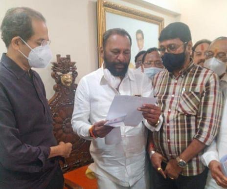 नवी मुंबई विमानतळाला दि. बा. पाटील यांचे नाव देण्यास मुख्यमंत्र्यांची तयारी