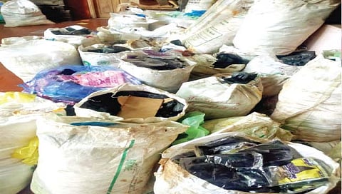चिपळुणात टनभर एकल प्लास्टिक जप्त