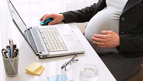 इंडियन बँकेने गर्भवती महिलांना ठरवले अपात्र, नोकरीसाठी दिला नकार