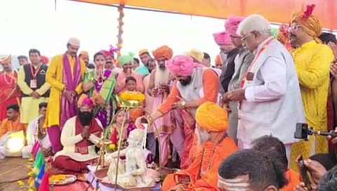 किल्ले रायगडावर हजारो शिवभक्तांच्या उपस्थितीत तिथीनुसार शिवराज्याभिषेक सोहळा उत्साहात